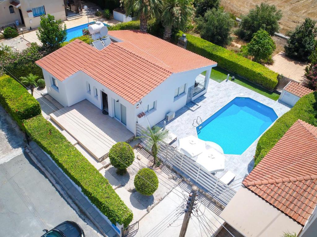 Villa Mikaella by Ezoria Villas