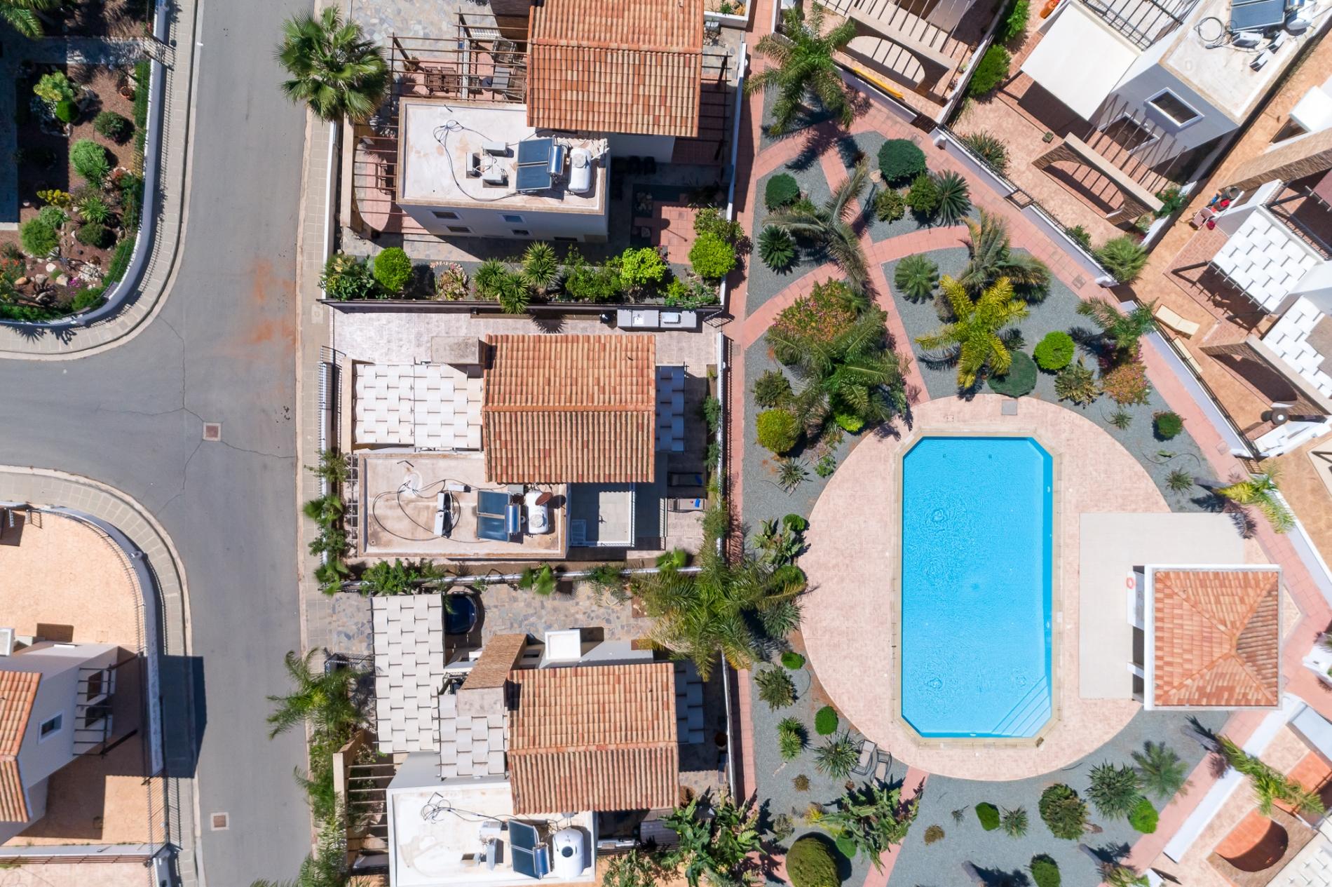 Villa Alexandra by Ezoria Villas - image 2