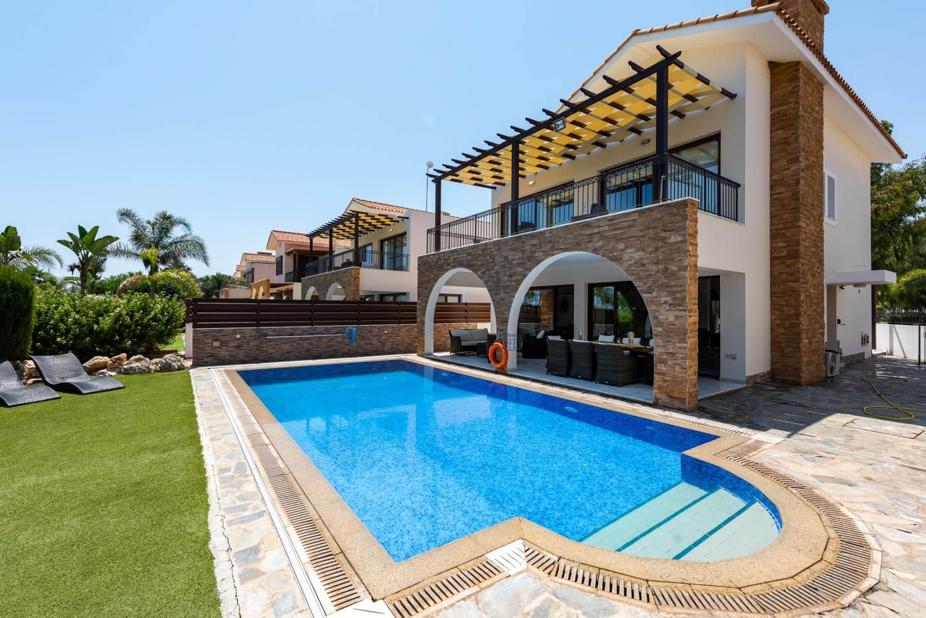 Villa Oceanus H3 by Ezoria Villas