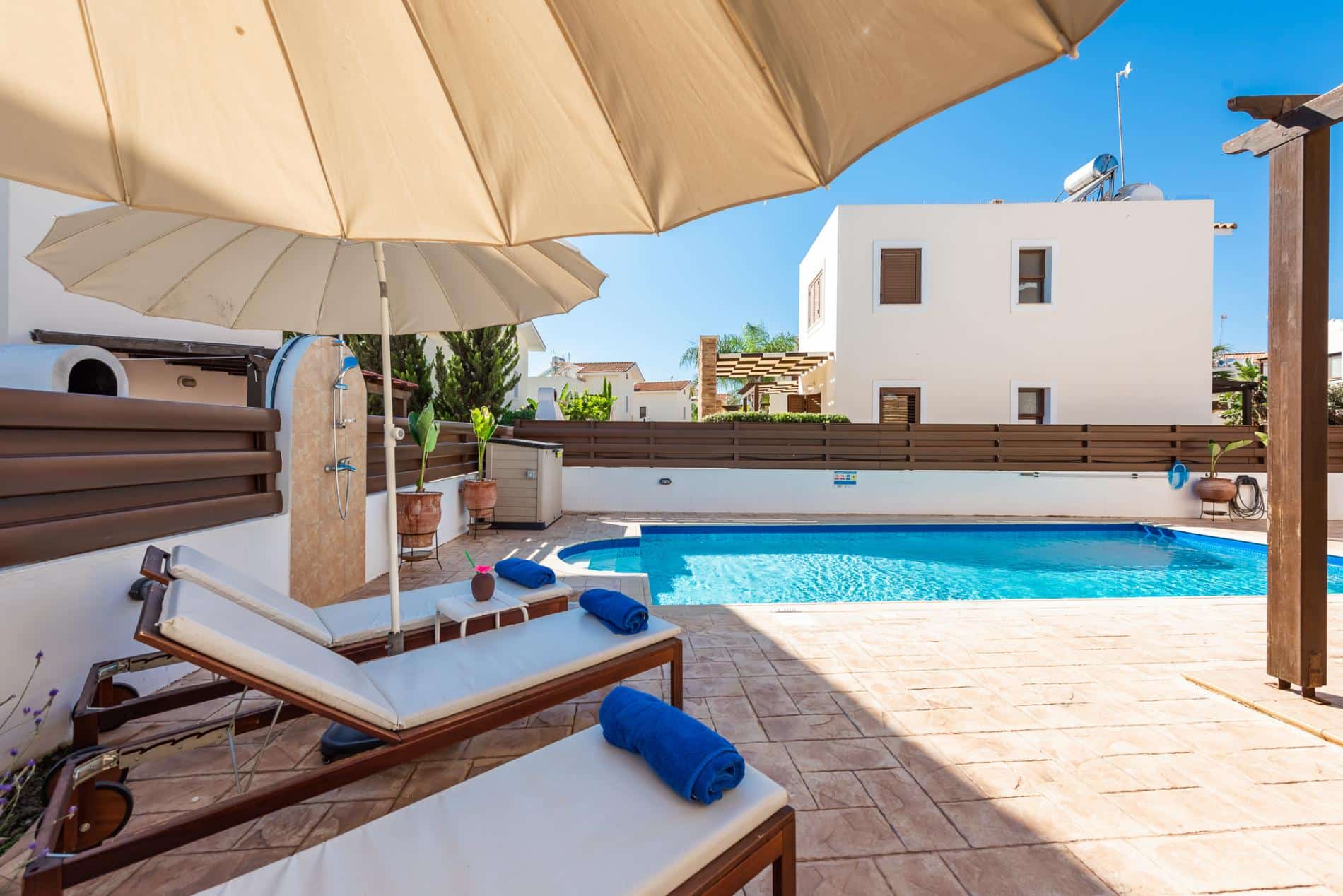 Villa Poseidon By Ezoria Villas