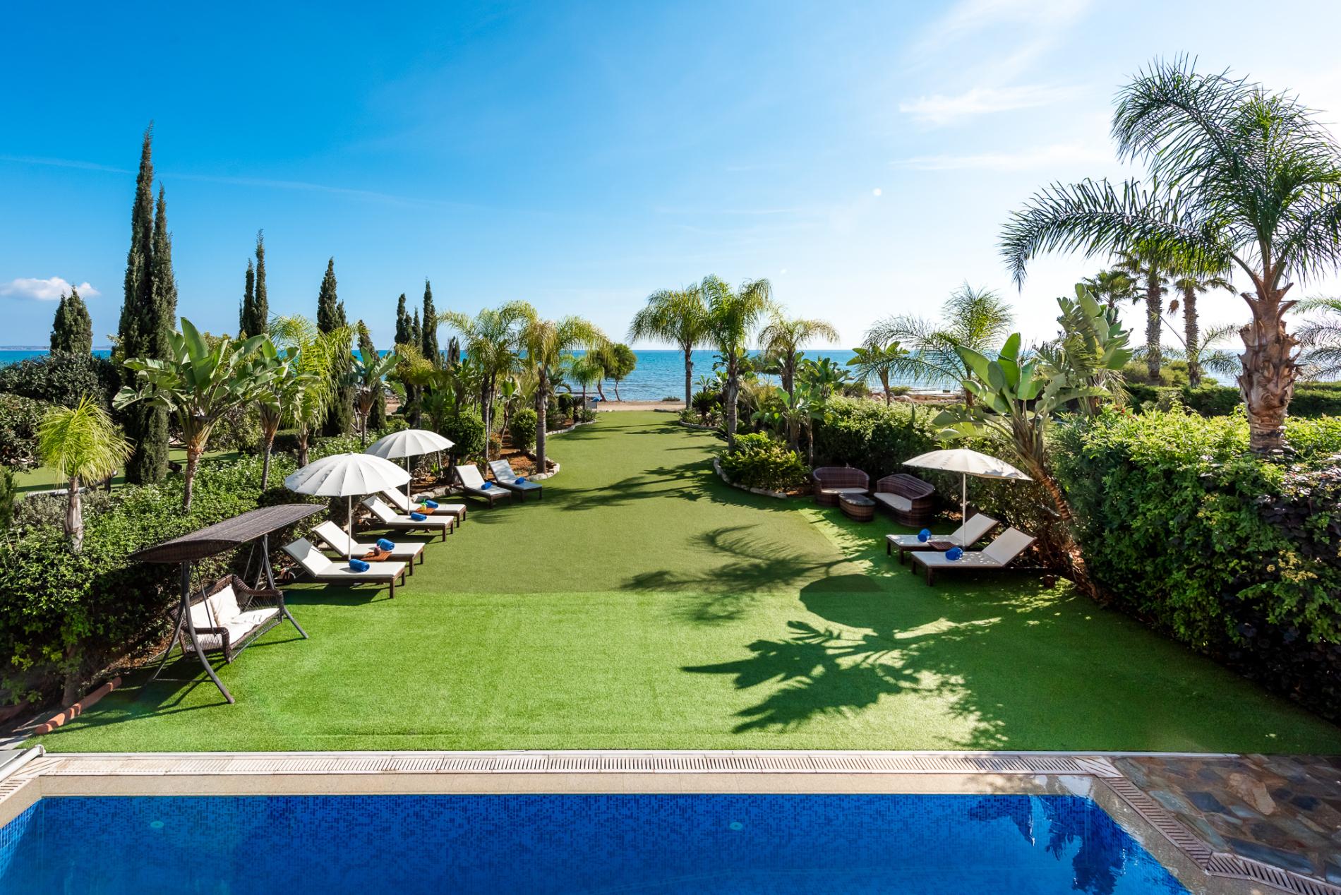 Villa Oceanus H2 by Ezoria Villas
