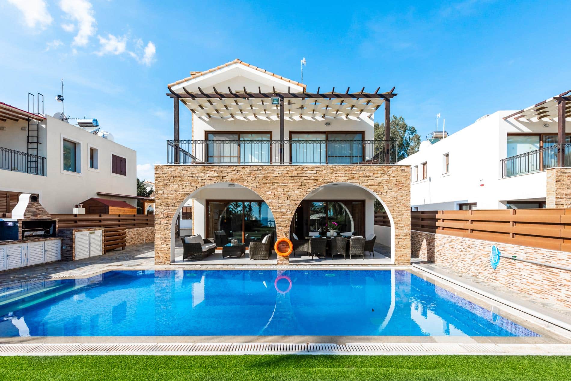 Villa Oceanus H2 by Ezoria Villas