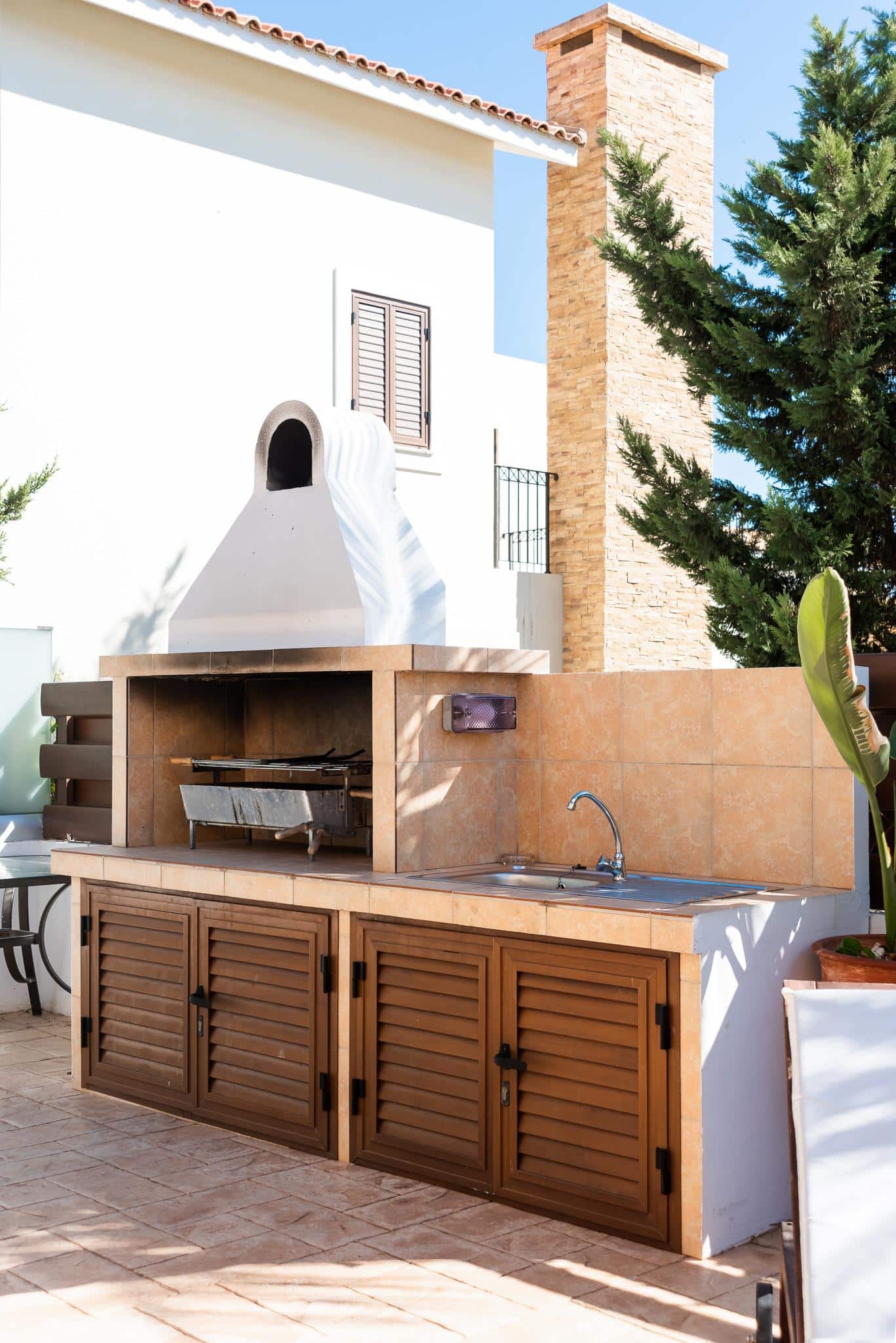 Villa Iris by Ezoria Villas