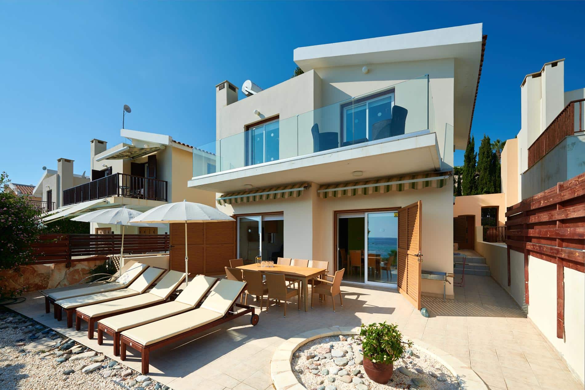 Villa Azura Sunrise by Ezoria Villas