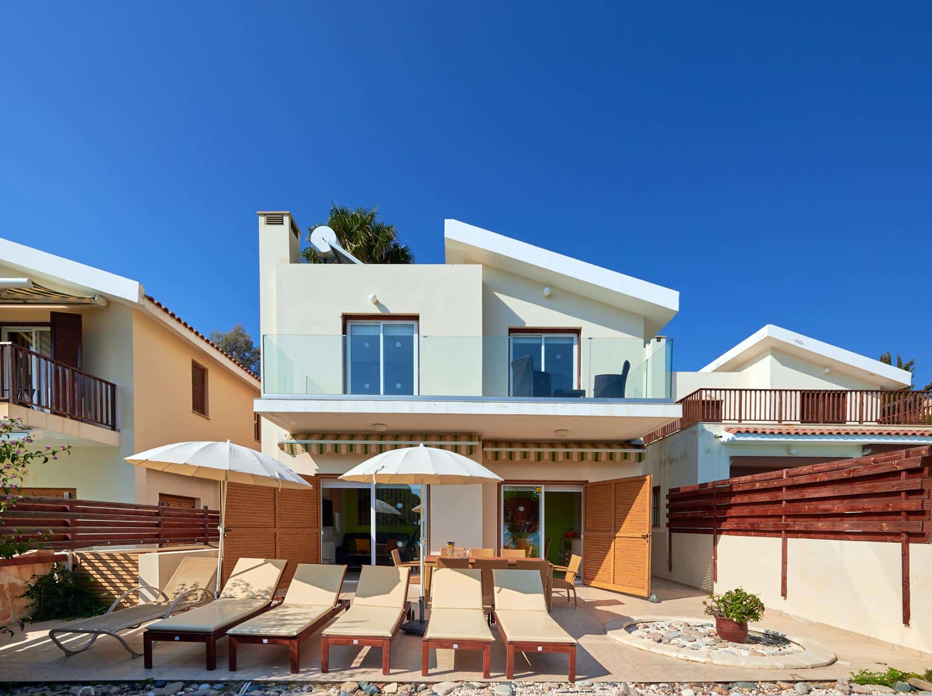Villa Azura Sunrise by Ezoria Villas