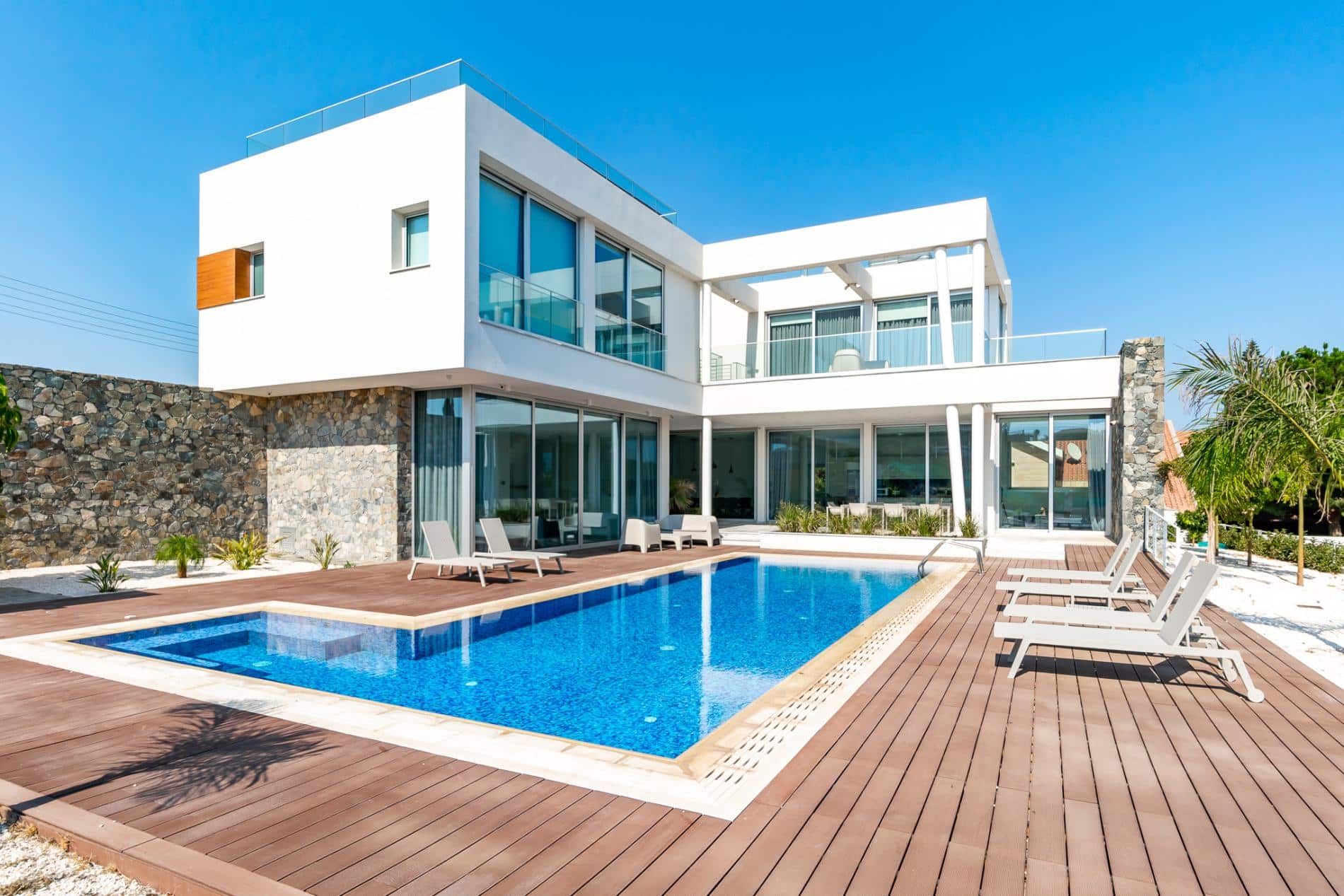 Villa Almaz by Ezoria Villas