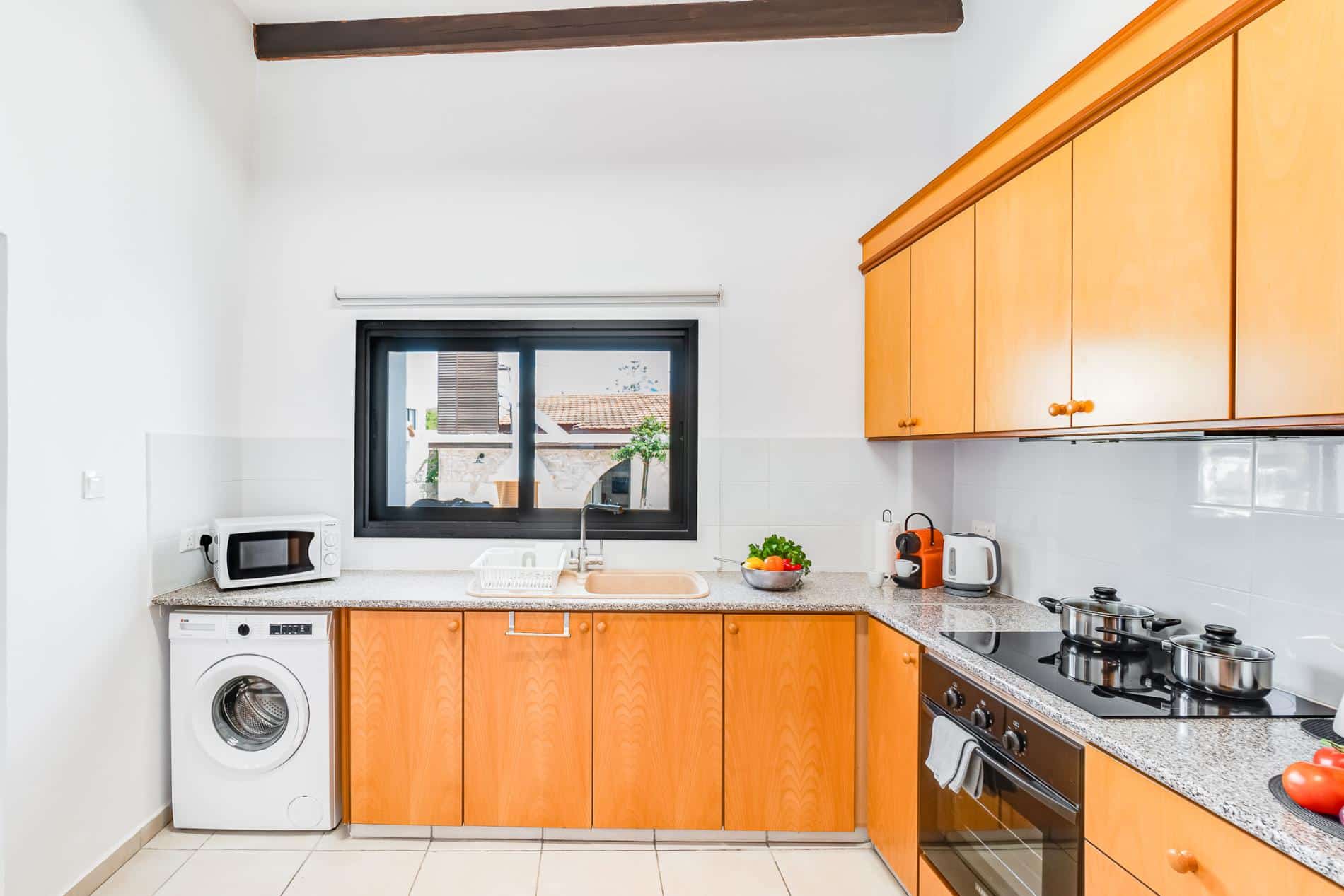 Kitchen 1