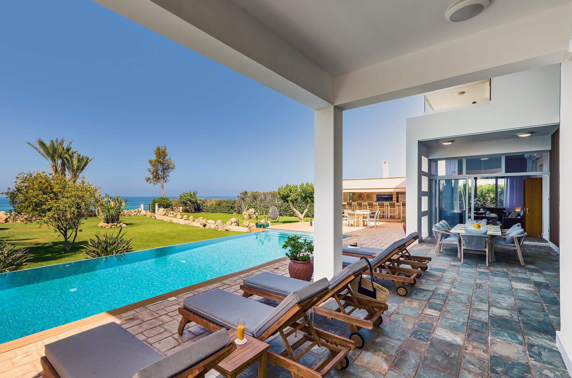 Seafront Villa Kyma by Ezoria Villas - image 2