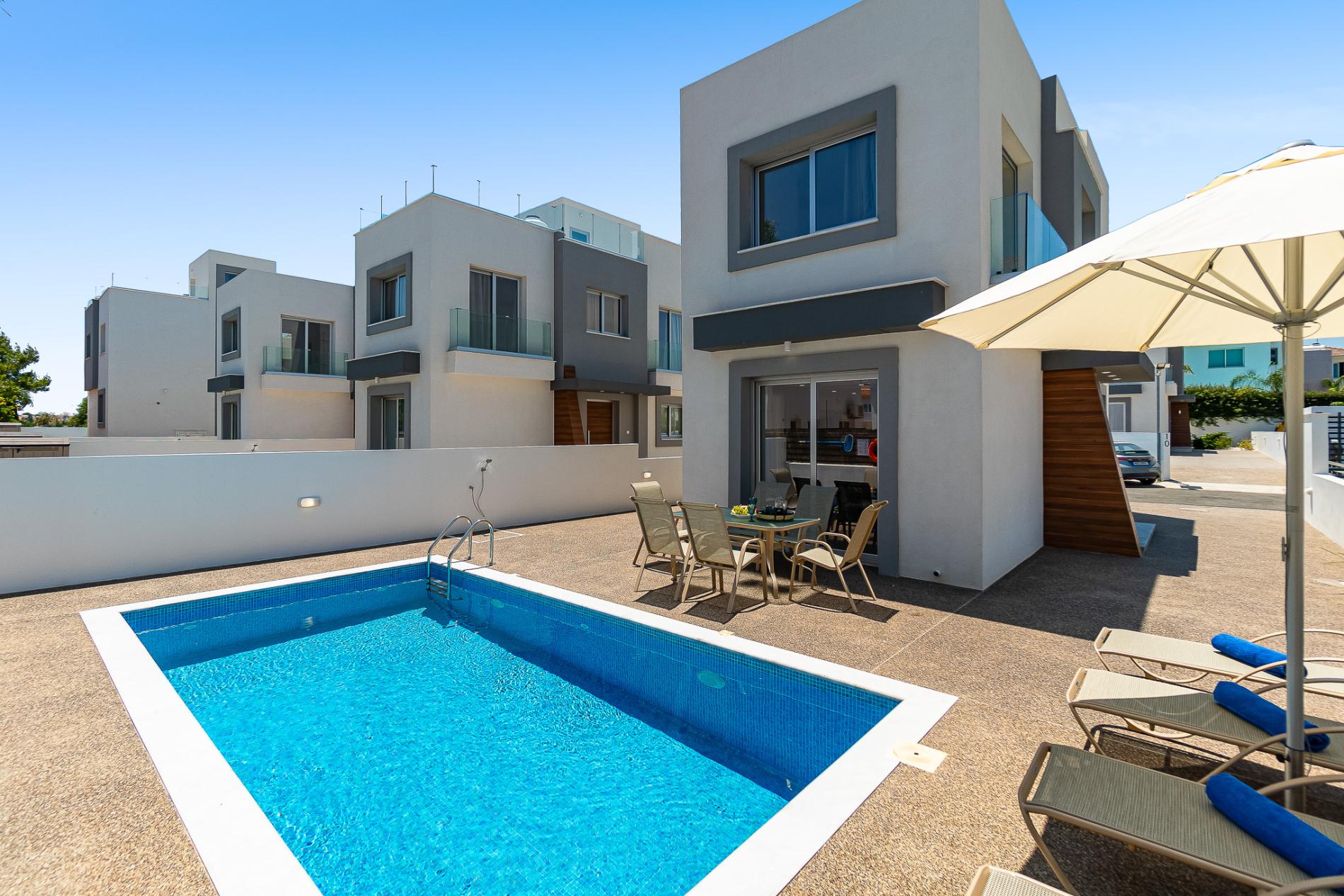 Villa Seabreeze Elina by Ezoria Villas