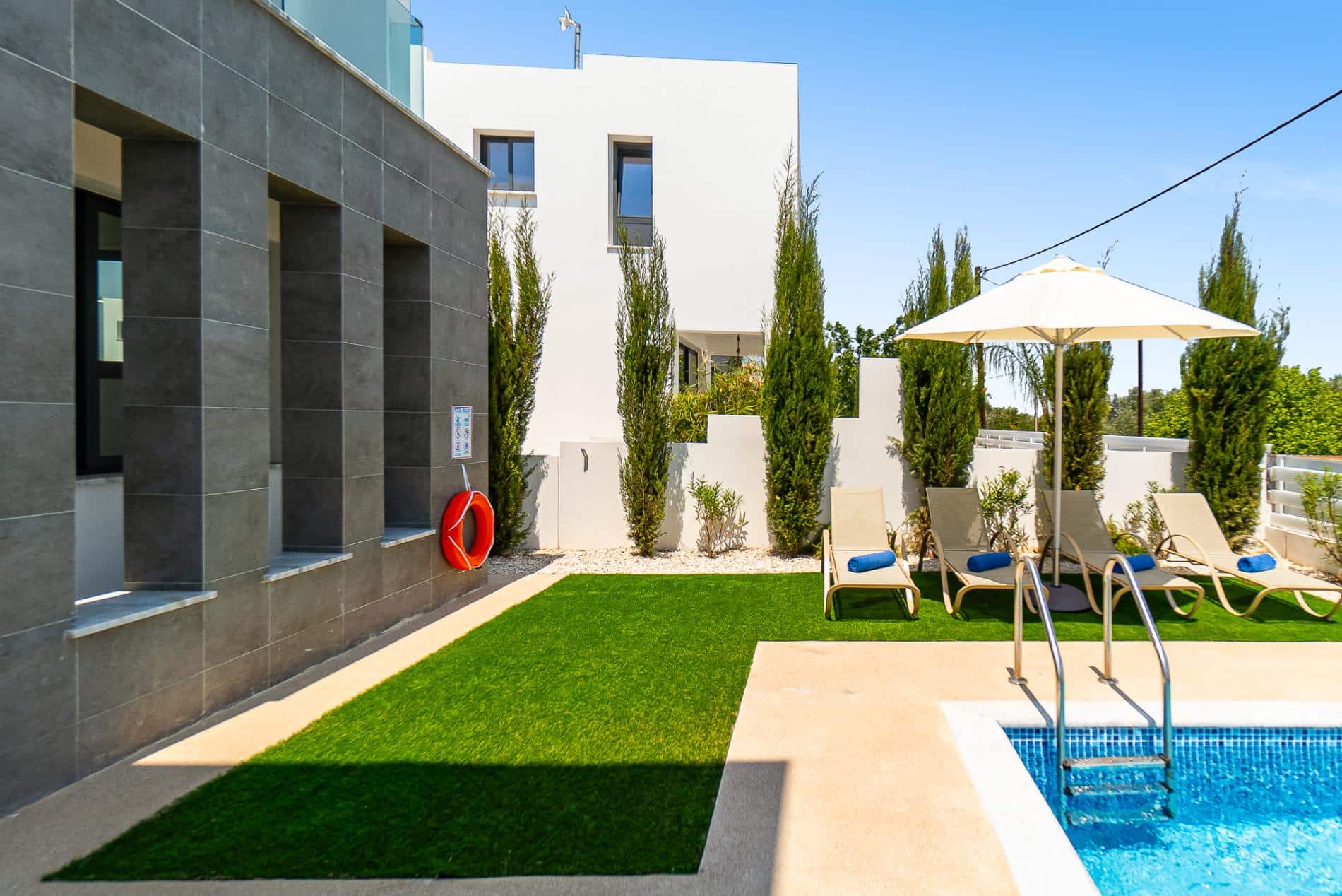 Villa Alassia 19 by Ezoria villas