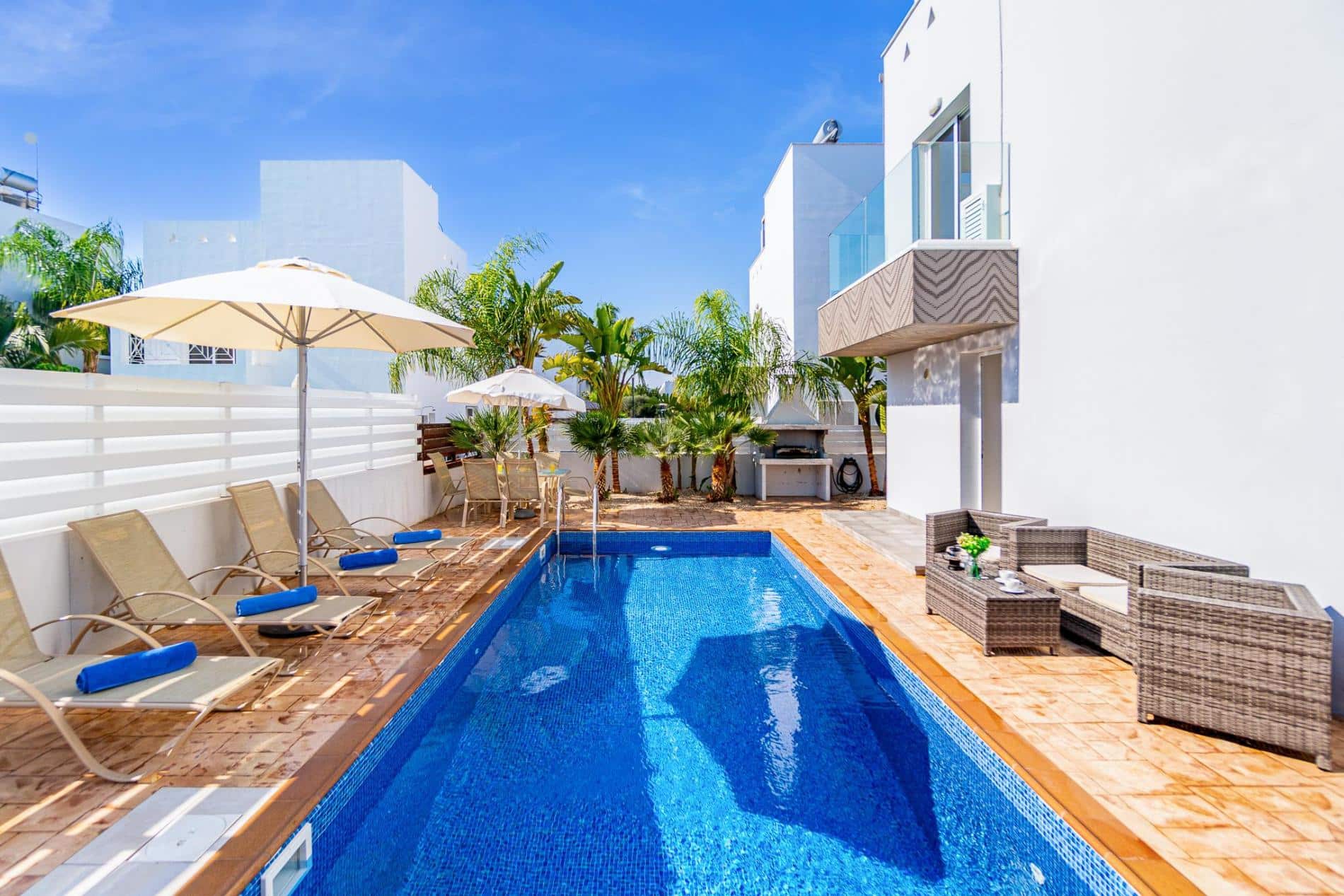 Villa Nissini by Ezoria Villas