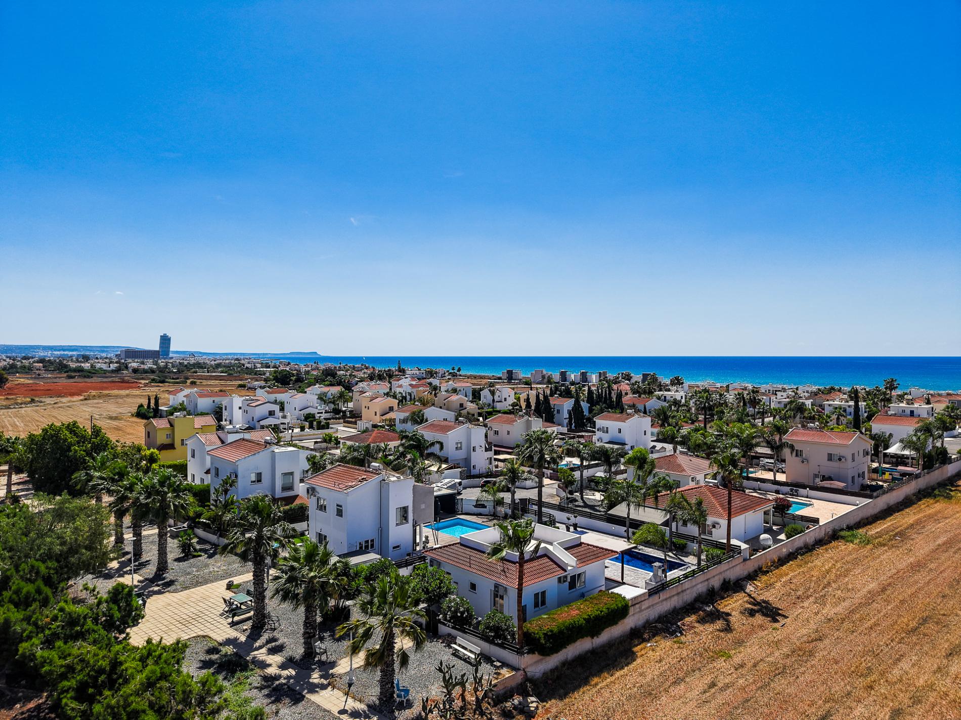 Casa Giovanni by Ezoria Villas