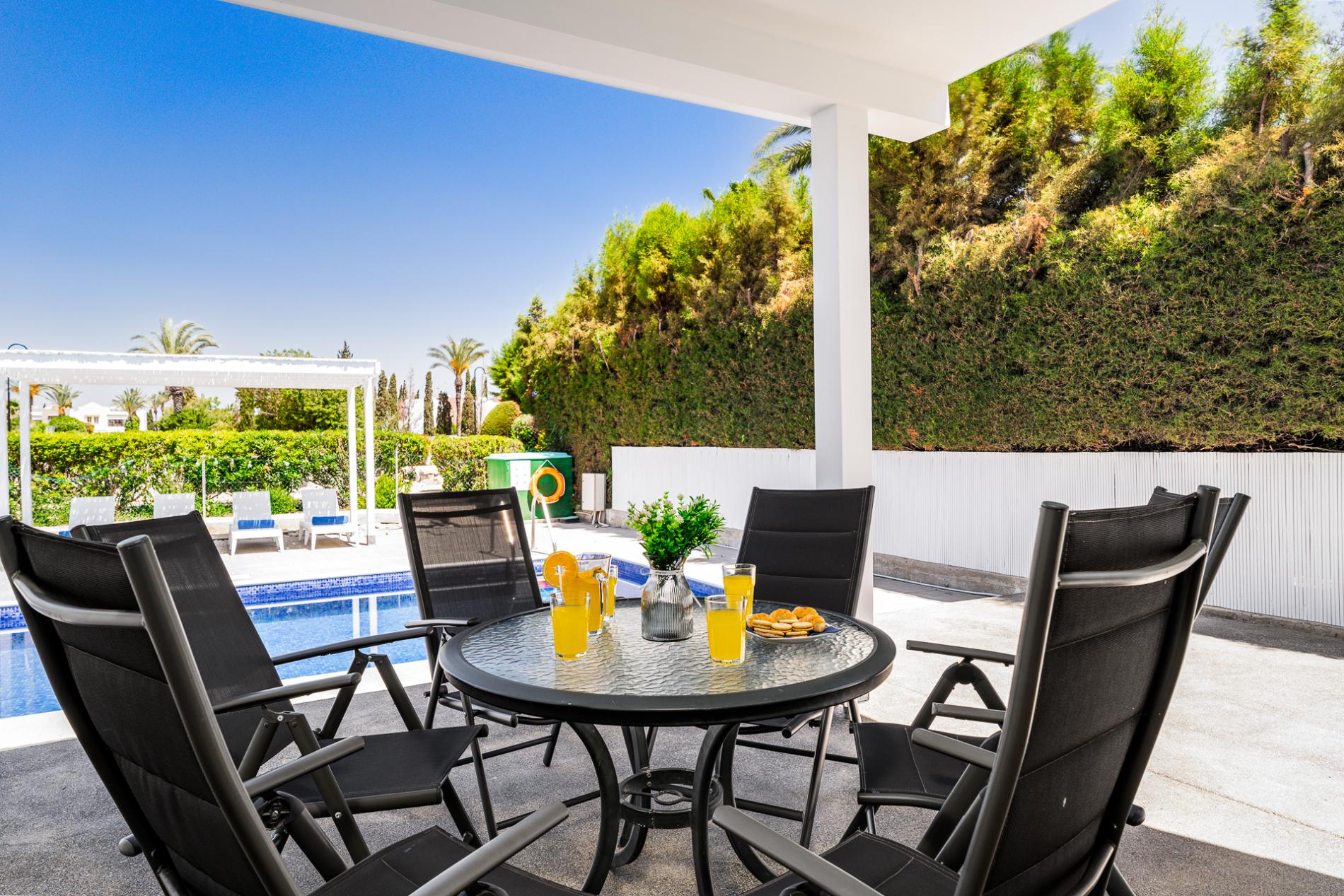 Villa Zina by Ezoria Villas