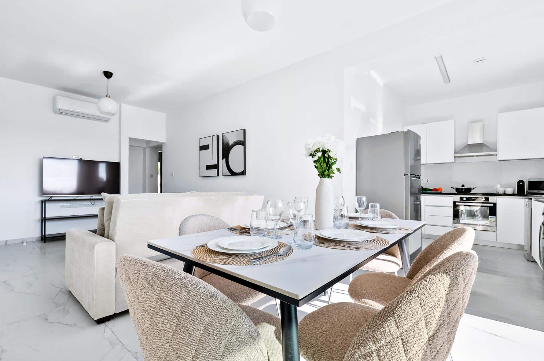 STYLE°Limassol 101 Two Bedroom by Ezoria Villas - image 2