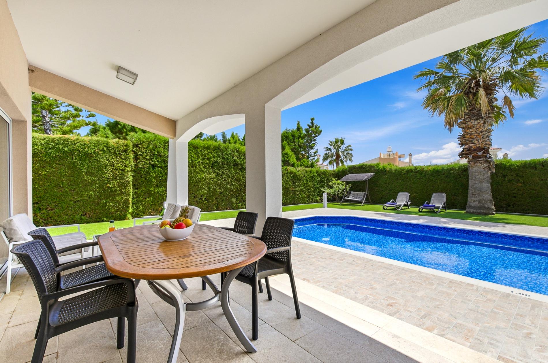 Villa Casa Bella by Ezoria Villas