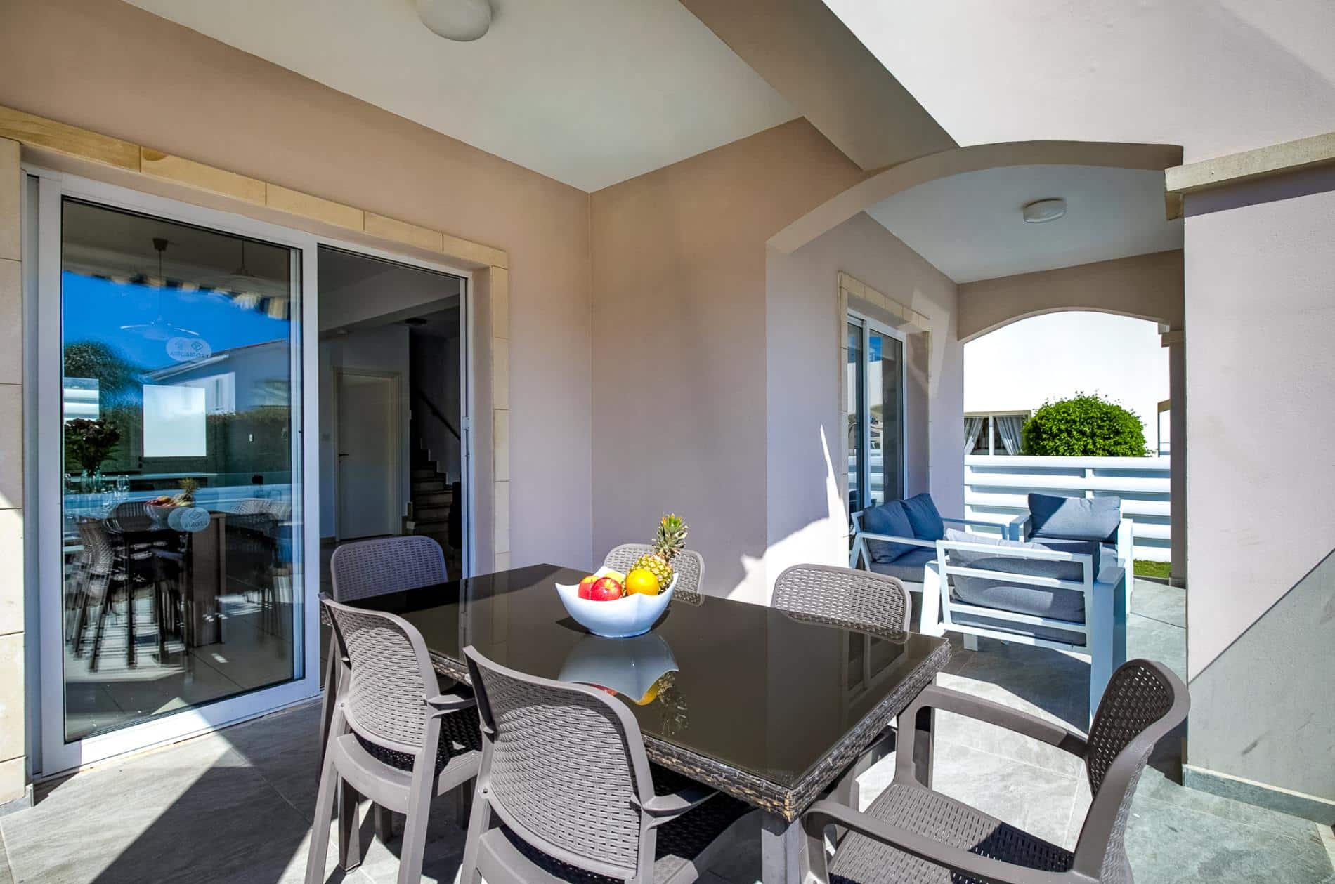 Villa Crystal by Ezoria Villas - image 4
